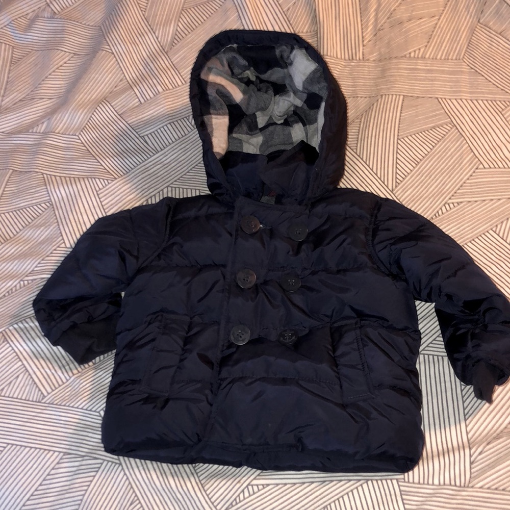 12-18m Gap infant puffer coat (zipper close and detachable hood)